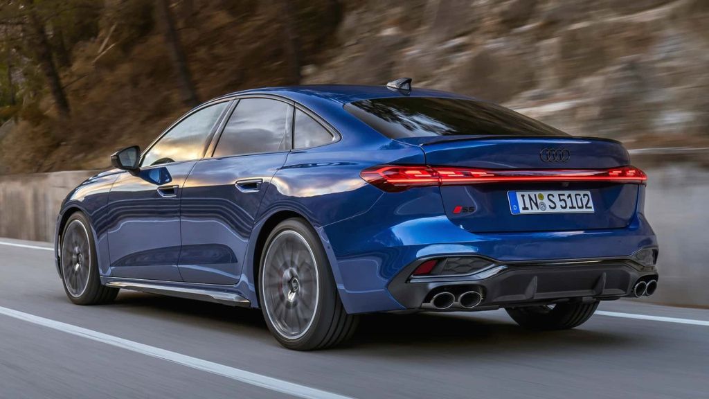 GALERIE FOTO | Audi A5 înlocuiește vechiul A4 la toate capitolele, mai puțin ca nume - Imagine 5