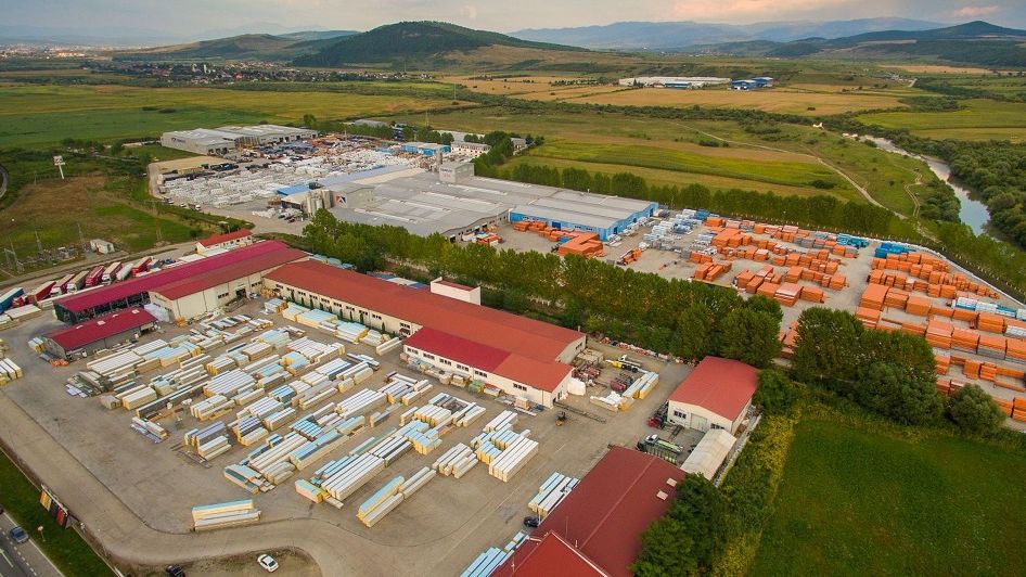 Teraplast merge in licee pentru a-si forma viitori angajati