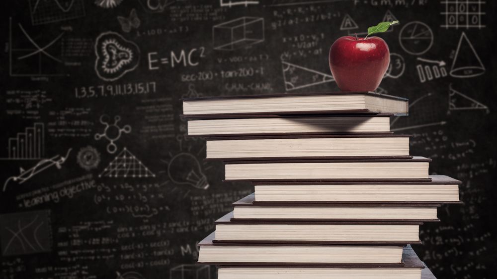 Educatie de 7 lei pe luna. Mancarea, bautura si tutunul - in topul cheltuielilor de consum ale romanilor