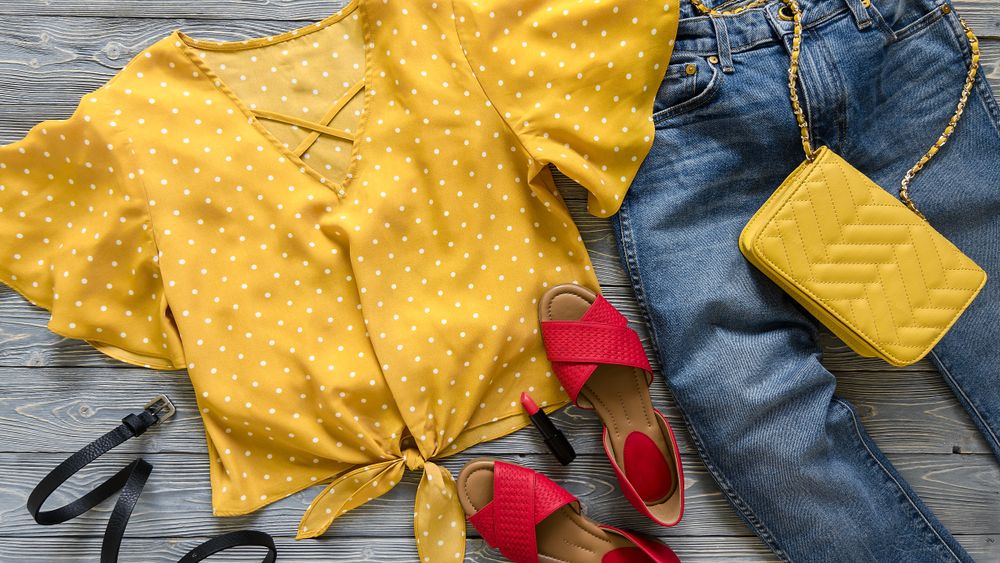 Haine romanesti: de unde poti cumpara produse 100% create in Romania (II)