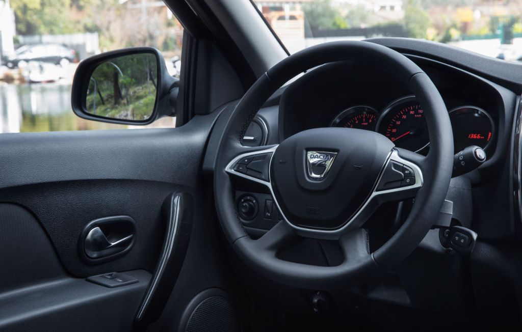 Dacia Duster EDC, Sandero facelift - Imagine 15