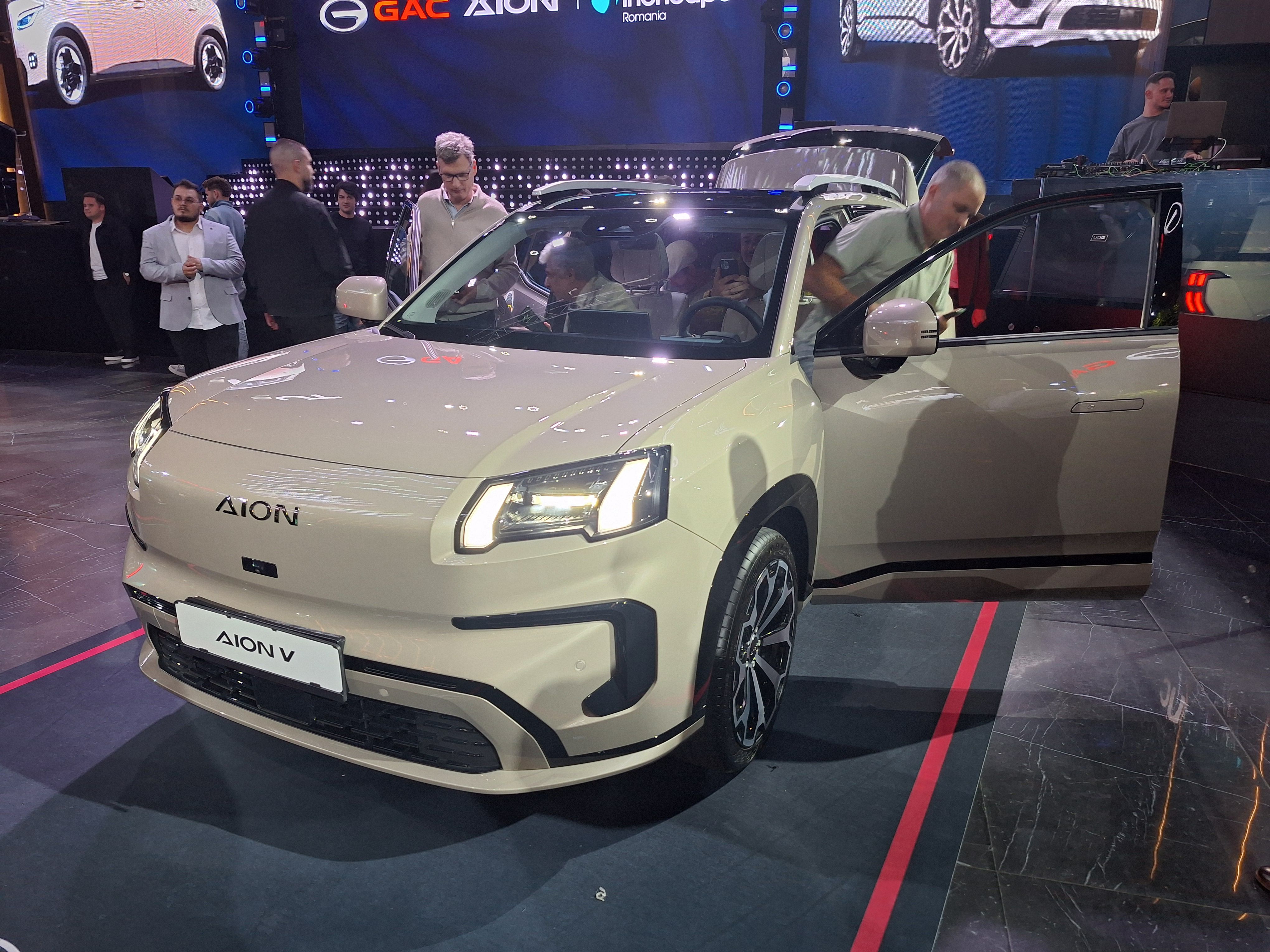 FOTO | GAC Aion intră pe piața din România cu două modele electrice. Care vor fi prețurile noilor mașini chinezești - Poza 1