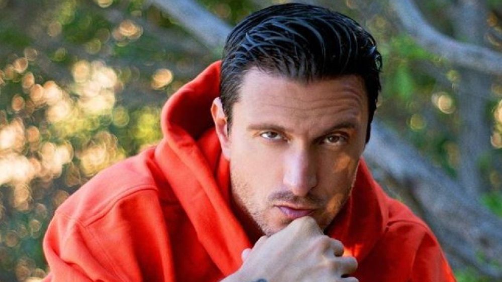 Fugarul Dragoș Săvulescu stă sub control judiciar într-o vilă de lux în Grecia. Chiria e de ordinul miilor de euro