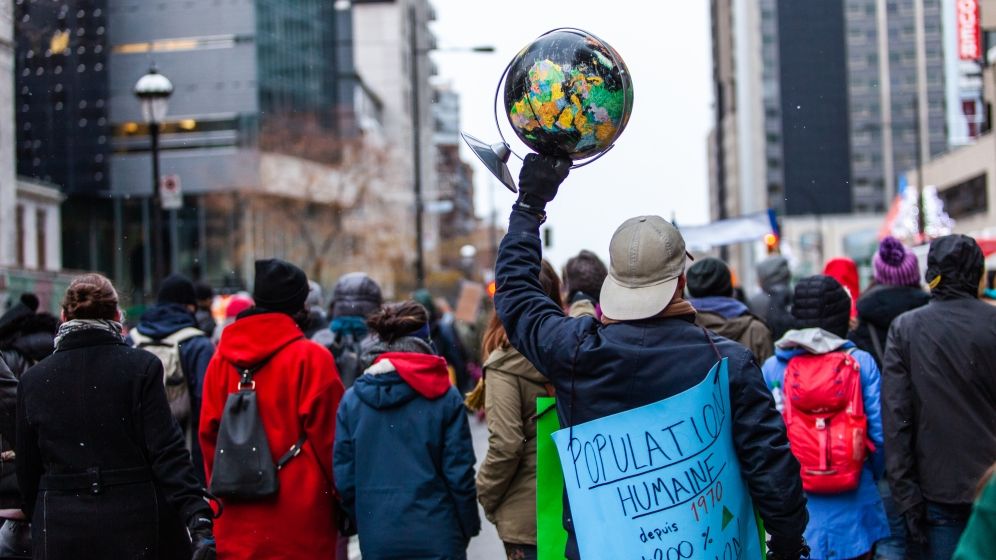 Noi manifestatii ale tinerilor in Franta si Canada, in cadrul miscarii ''Fridays for Future'' legata de schimbarile climatice
