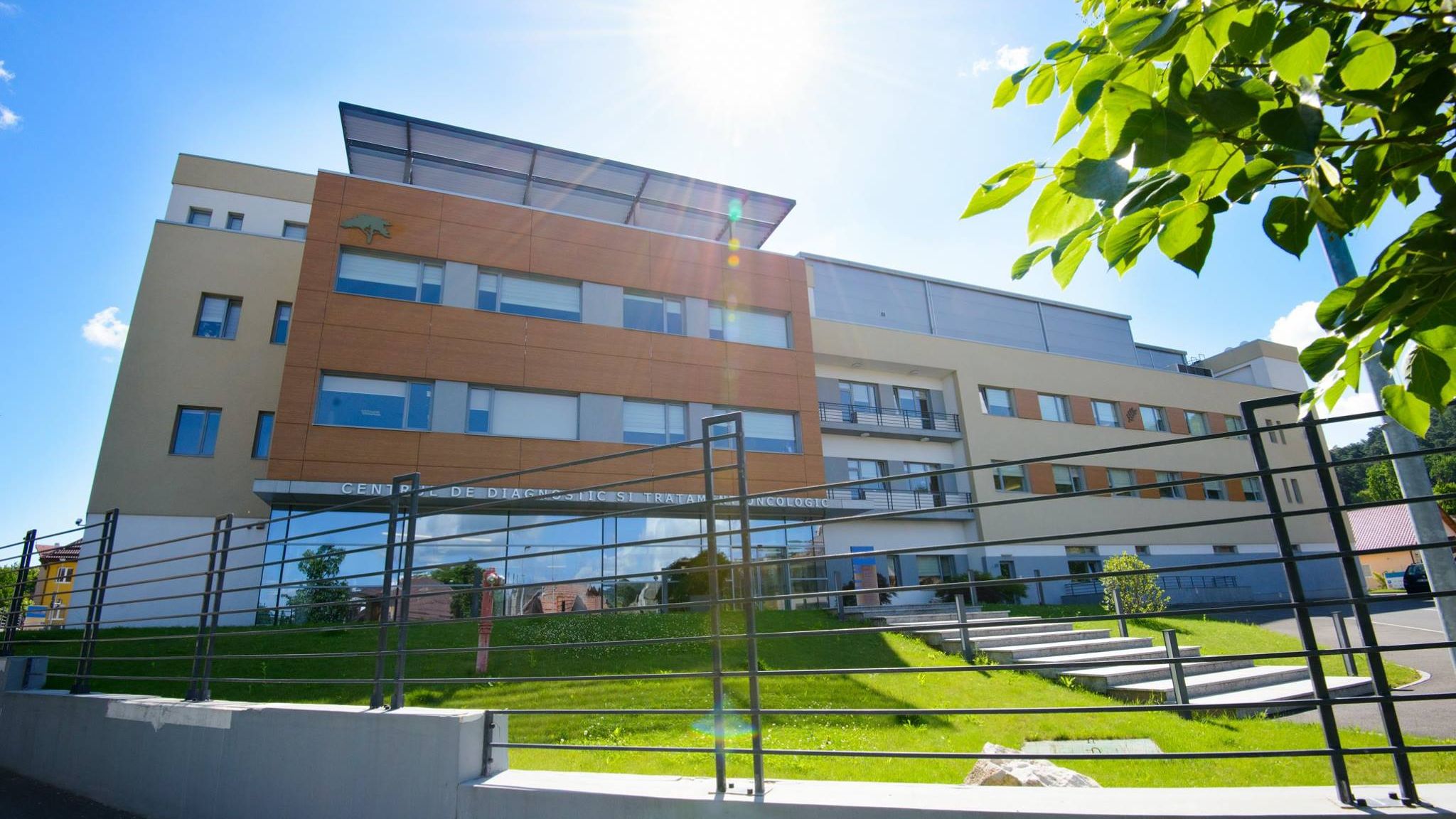 O nouă achiziție MedLife: rețeaua va cumpăra Spitalul OncoCard Brașov