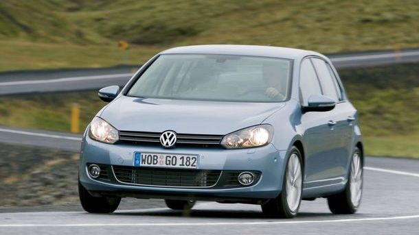 Un Volkswagen Golf din 2010 consuma mai mult si are emisii mai mari dupa ce a fost in service din cauza Dieselgate