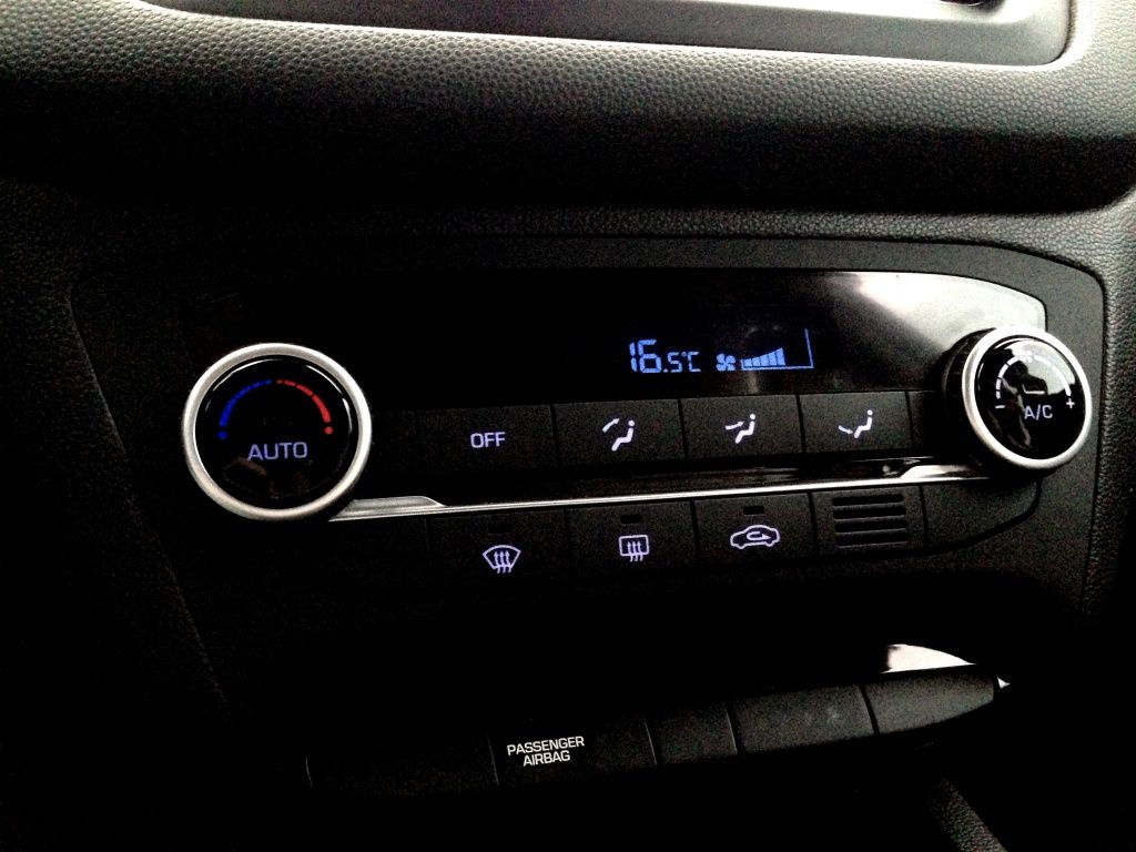 Hyundai i20 - Imagine 16
