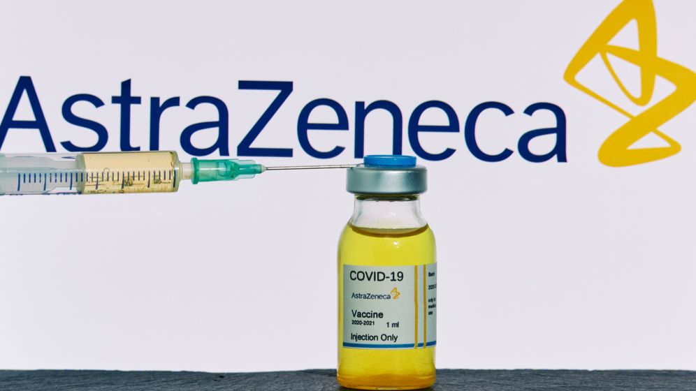 Valeriu Gheorghiță: Vaccinarea cu AstraZeneca ar putea fi sistată din 2022