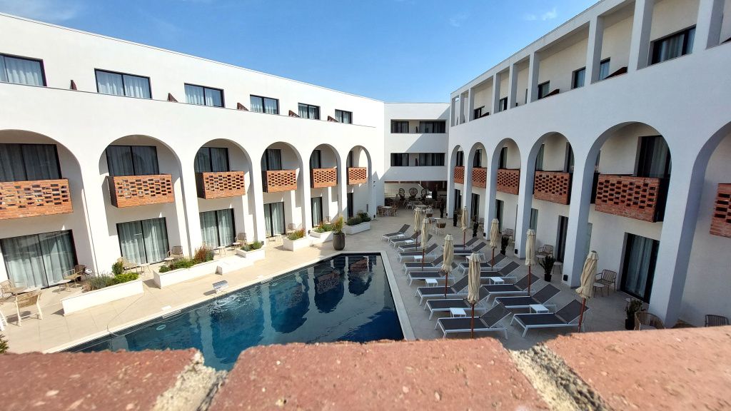 Cum arată cel mai nou hotel din România, construit pe proprietatea unui fost mare boier - Imagine 17