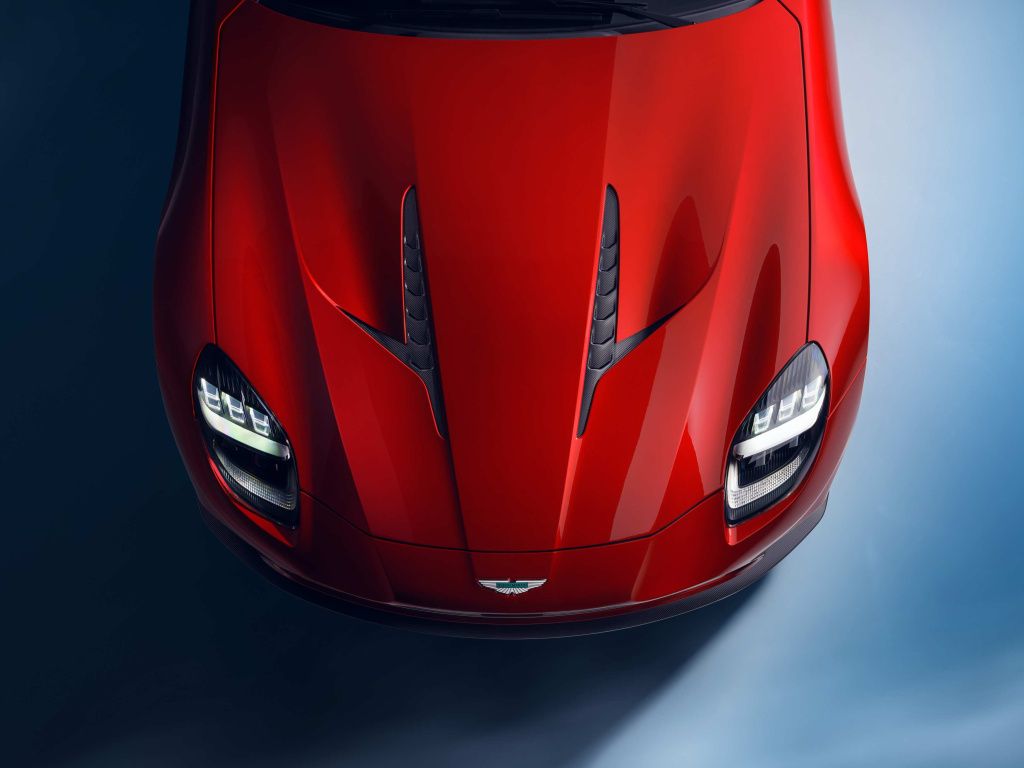 GALERIE FOTO | Aston Martin lansează un nou Vanquish cu motor V12 - Imagine 3