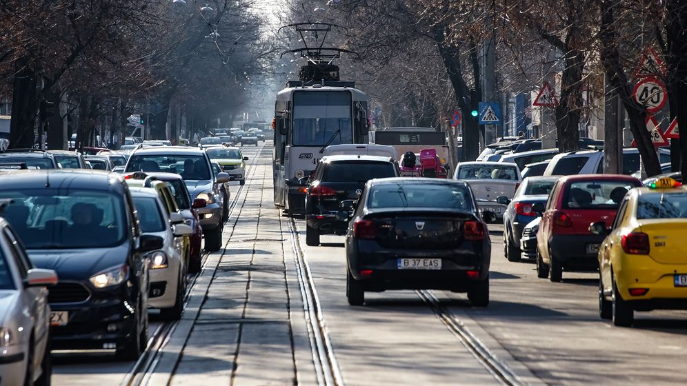 RAR: Aproape jumătate din mașinile verificate în trafic au probleme tehnice grave