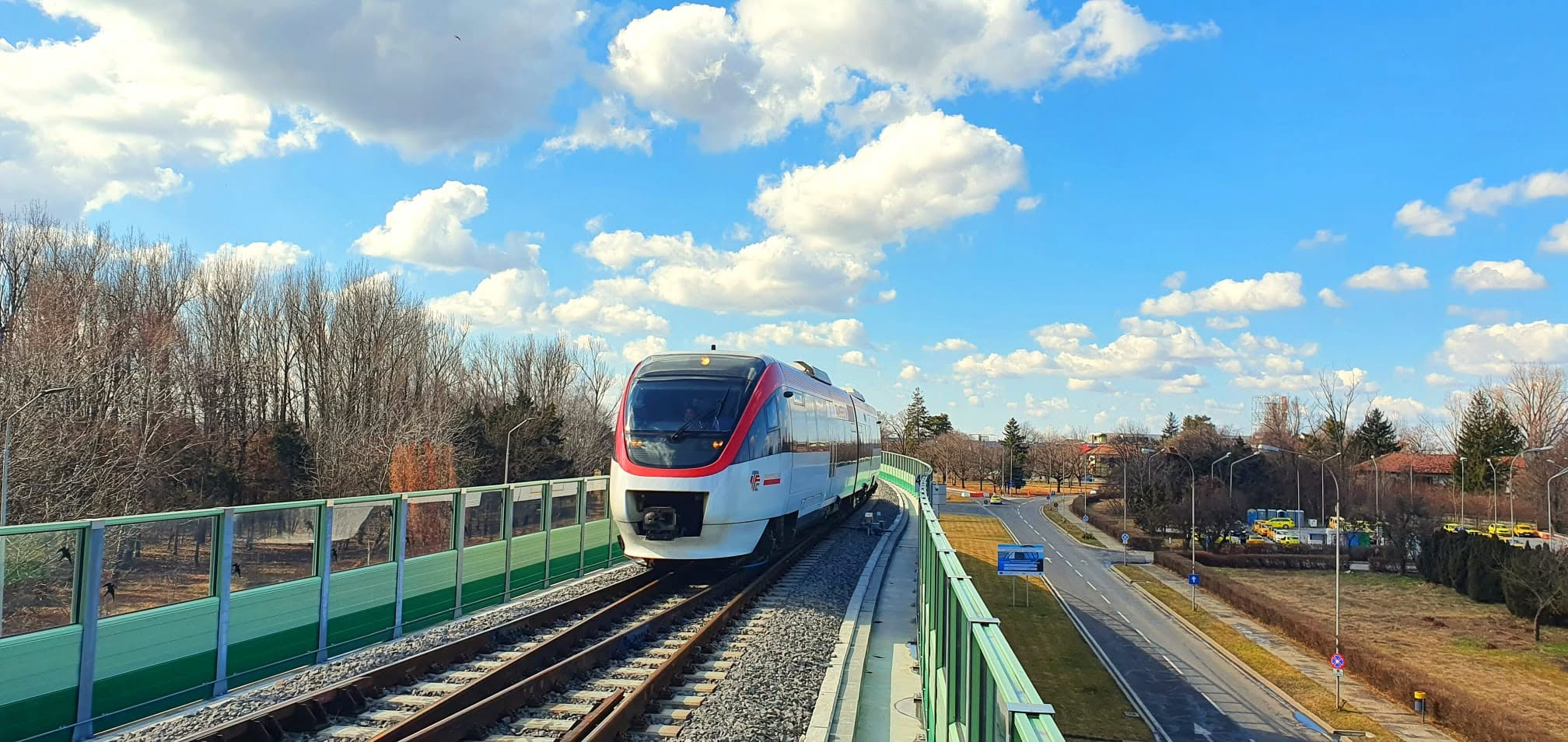 Mii de navetiști riscă să rămână fără trenurile obișnuite. 24 de curse vor fi anulate pe nouă rute din România
