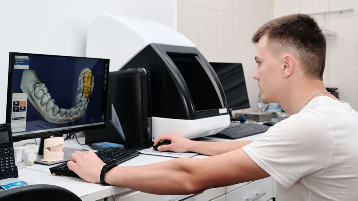 Tendințe în tehnica dentară pentru 2025: ce trebuie să știe medicii stomatologi?