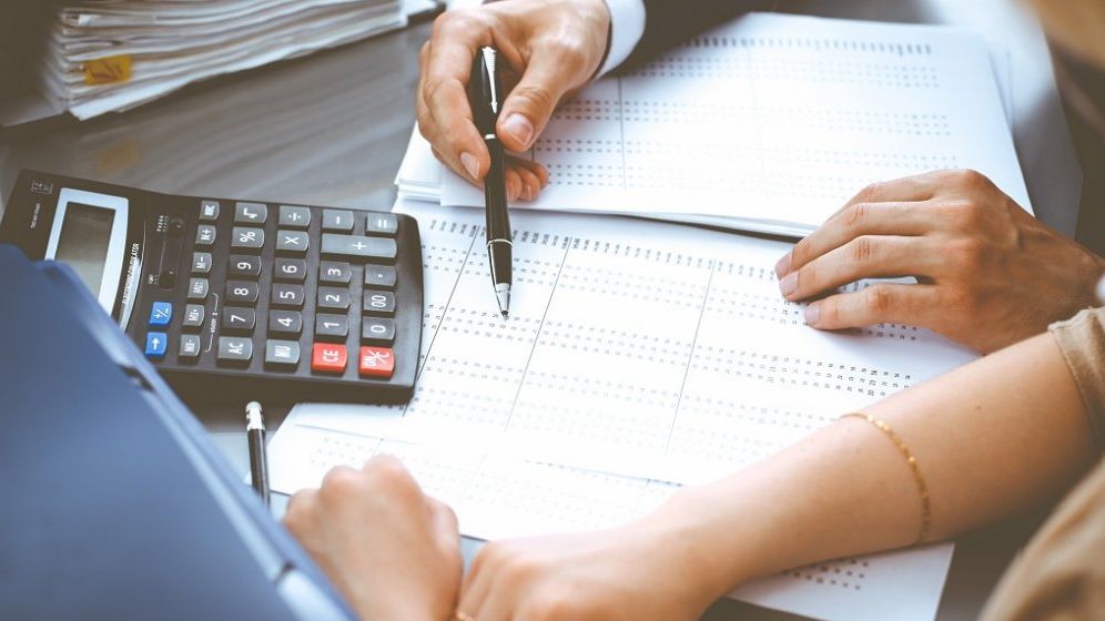 Inflația a urcat la 6,3%: cu cât s-au scumpit gazele, combustibilul și energia electrică