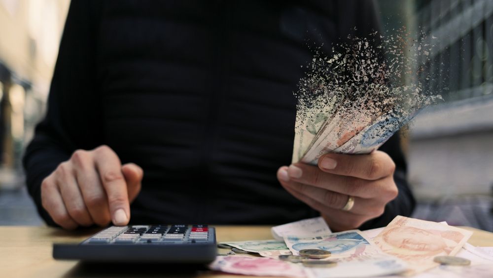 Majoritatea românilor, îngrijorați de scumpiri. Aleg tot mai des branduri mai ieftine