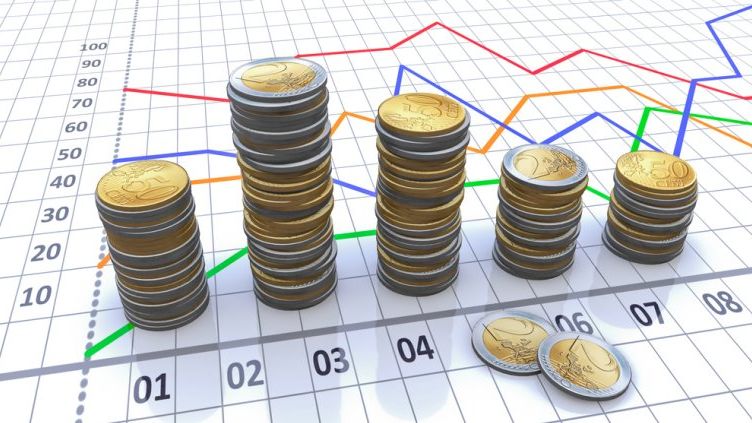 Tabloul economiei romanesti in FT: Deprecierea leului si cresterea costurilor cu imprumuturile, din cauza politicilor incerte
