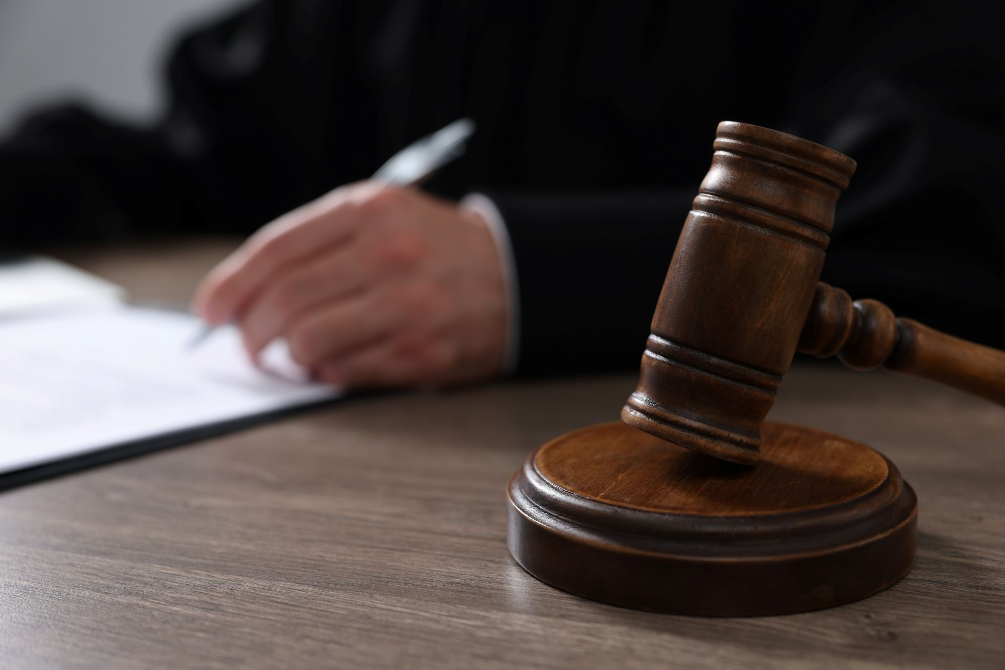 Viorel Pașca, investigat în dosarul azilelor ilegale din Bihor, scapă de măsura controlului judiciar