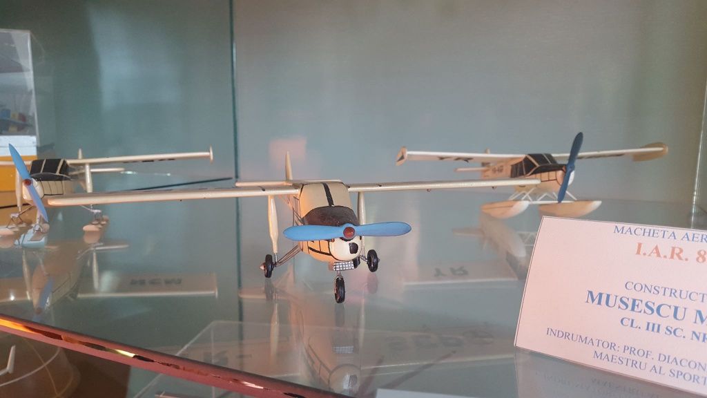 Muzeul Aviatic din Pucioasa - Imagine 25