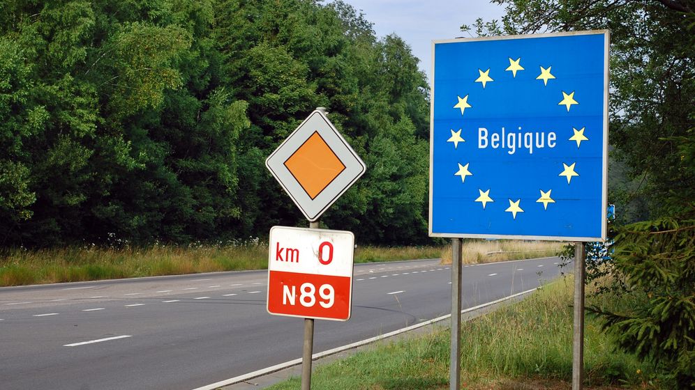Un fermier din Belgia a mutat din greșeală granița cu Franța. A făcut Belgia mai mare decât Franța