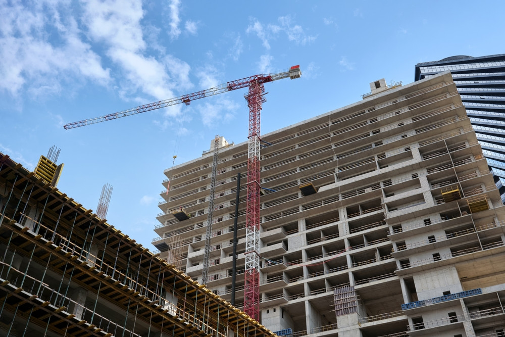 Primărie obligată la plata a peste un milion de lei către un dezvoltator imobiliar. Sute de imobile din Capitală, în aceeași situație