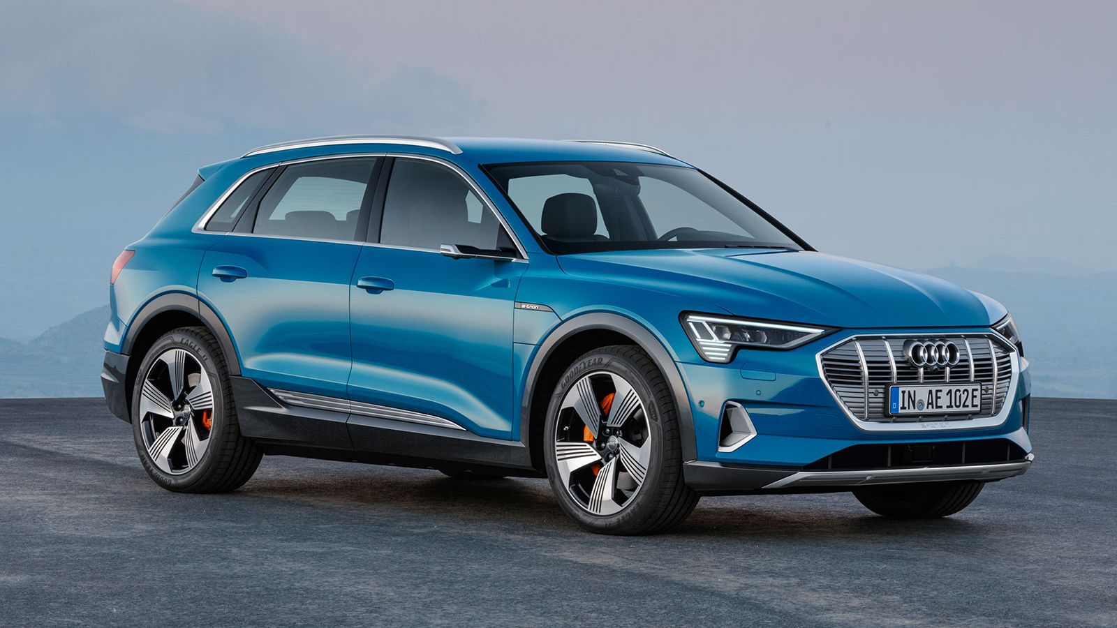 SUV-ul 100% electric Audi e-tron soseste in Romania in primavara. Are deja 30 de comenzi