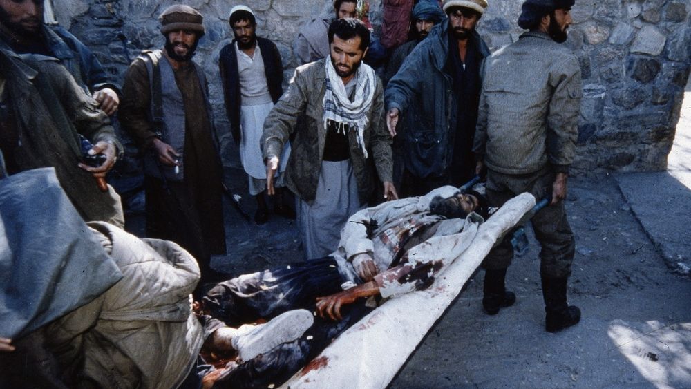 Afganistan: Cel putin 12 morti si 57 de raniti intr-un atentat sinucigas la un centru electoral din Kabul