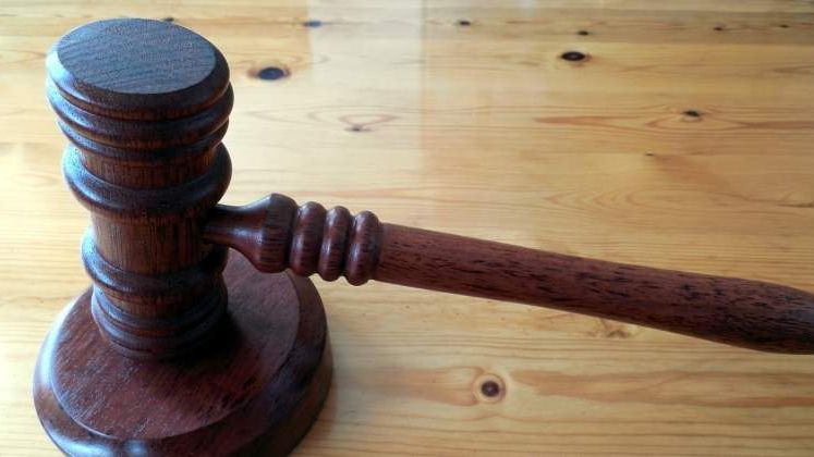 Magistrat: Daca cineva iti abuzeaza copilul, nu mai poate fi arestat