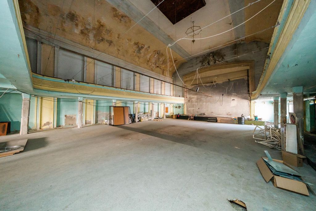 GALERIE FOTO | Se vinde unul dintre cele mai elegante teatre din România - Imagine 9