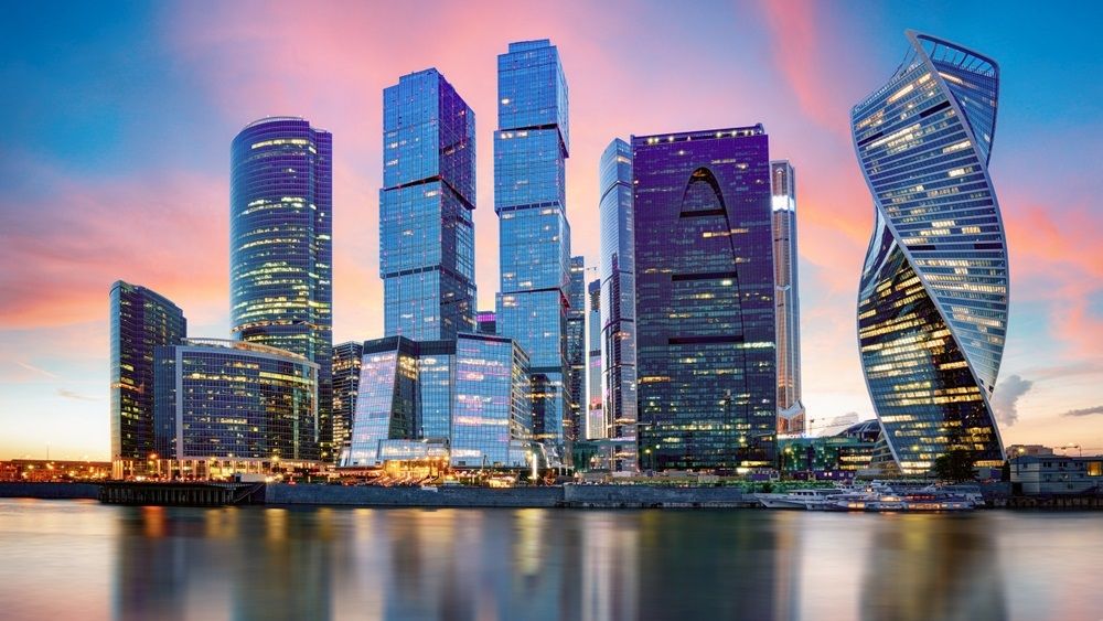 Dronele ucrainene au lovit un zgârie-nori din Moscova... de două ori