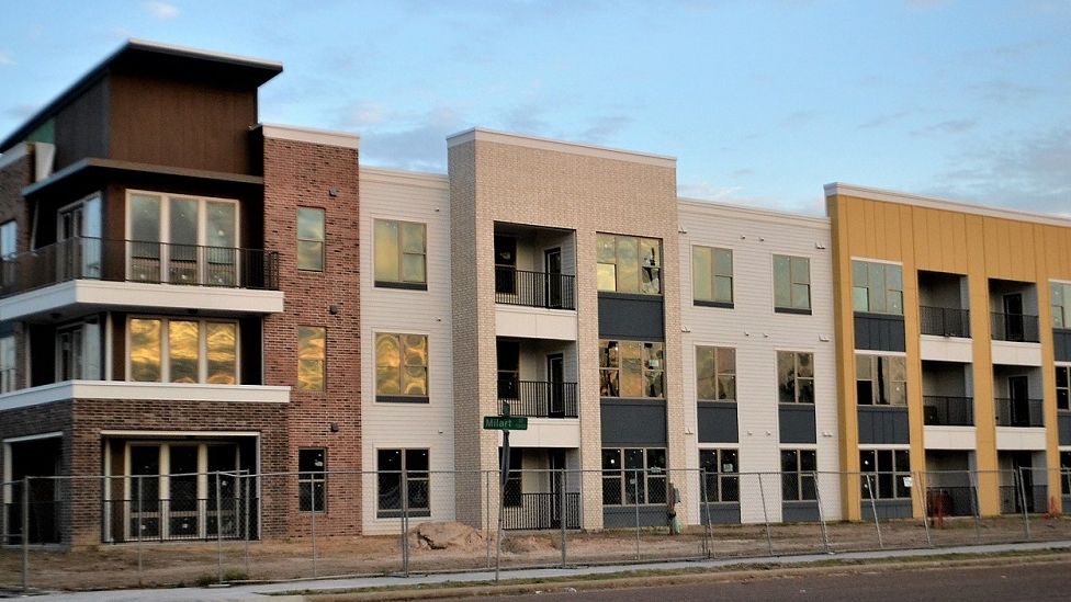 După cinci ani de creștere constantă, locuințele nu se vor mai scumpi în 2021