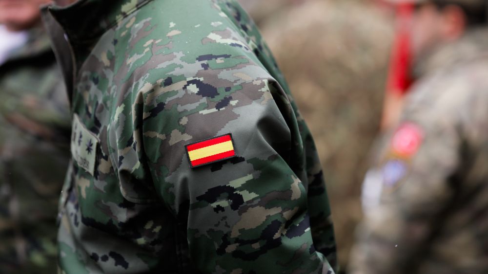 Ministerul Apărării din Spania, acuzat că încalcă protocolul NATO din cauză că trimite 130 de soldați nevaccinați în România