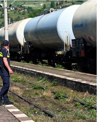 Furturile de combustibil din trenuri, în vizorul Poliției: 12 infracțiuni și amenzi de peste 500.000 de lei