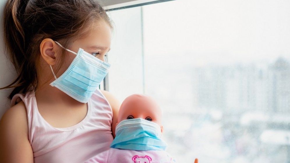 Organizaţia Mondială a Sănătăţii recomandă purtarea măştilor sanitare în locuinţe, în anumite condiţii