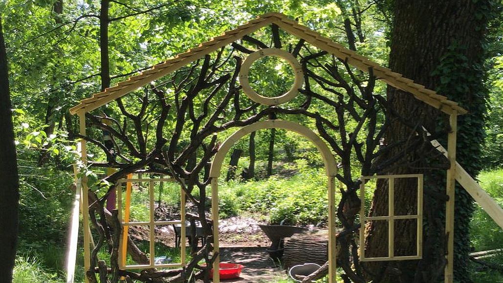 Reprofilare în vreme de coronavirus: un antreprenor vrea să își transforme grădinița privată în forest school