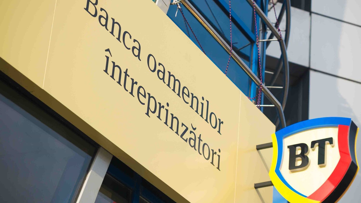 Banca Transilvania - profit net de 496 milioane de lei in S1, in crestere cu 8,3% fata de S1 2016