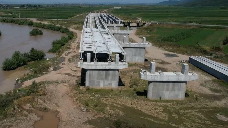 FOTO | Încă un tronson de autostradă din România se apropie de execuție