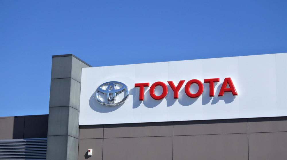 Toyota oprește linii de producție din 9 uzine ca urmare a taifunului care a lovit Japonia. Ce înseamnă asta pentru producția celui mai mare constructor auto din lume