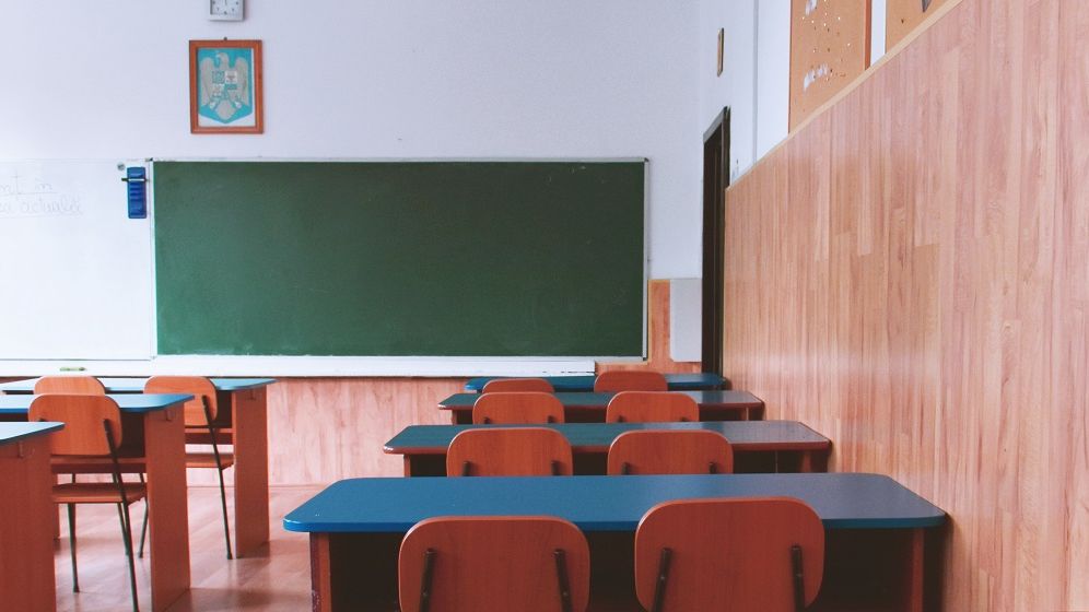 Ministrul Educației: Nu excludem revenirea la trimestre, în loc de semestre