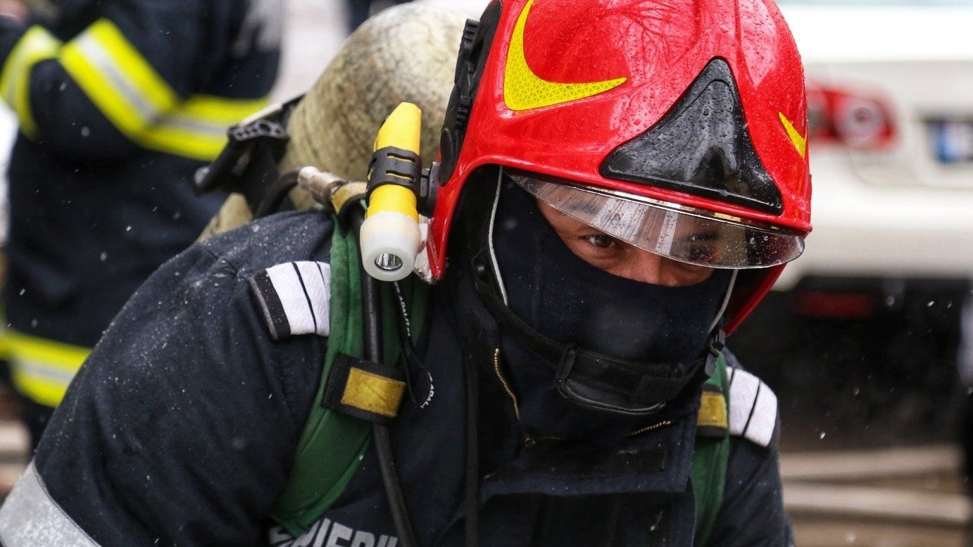 Incendiu în Cartierul Militari, la un centru de colectare a deșeurilor