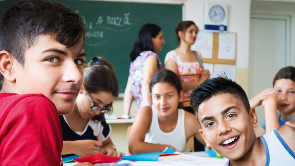Fundația Terre des hommes a dotat cu 1,7 mil. dolari școlile din 37 de comunități din jud. Bacău