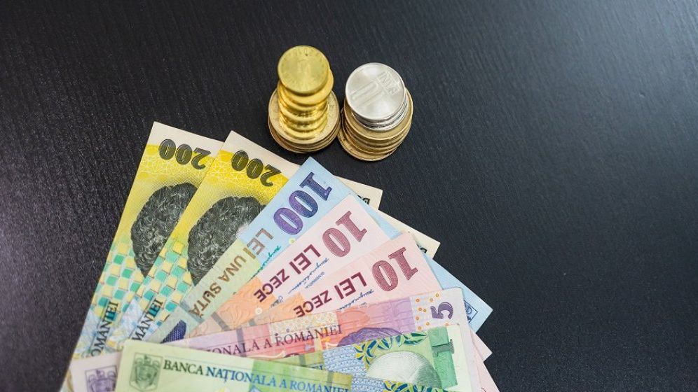 Analiză: Economia nu va performa mult mai bine nici anul viitor. "Își va desfășura activitatea cu frâna de mână trasă"