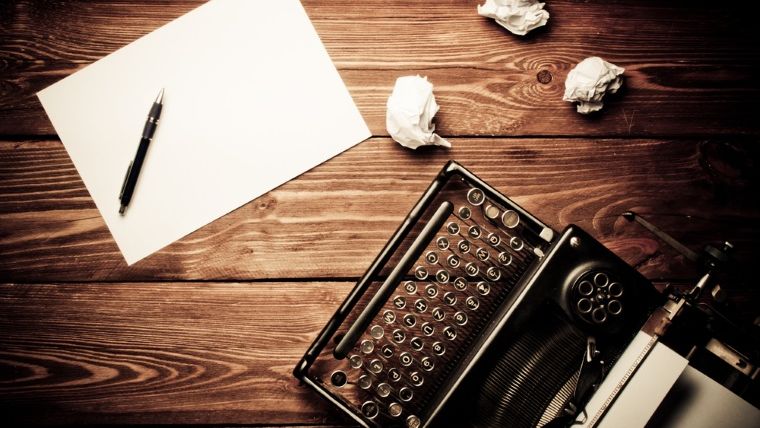 BCR apeleaza la scriitori si jurnalisti pentru a redacta contractele de credit pe "intelesul tuturor"