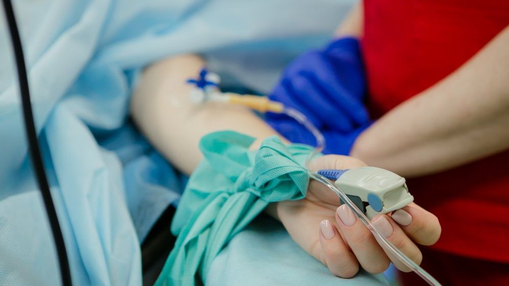 Zece persoane din județul Iași au decedat după ce au băut spirt contrafăcut