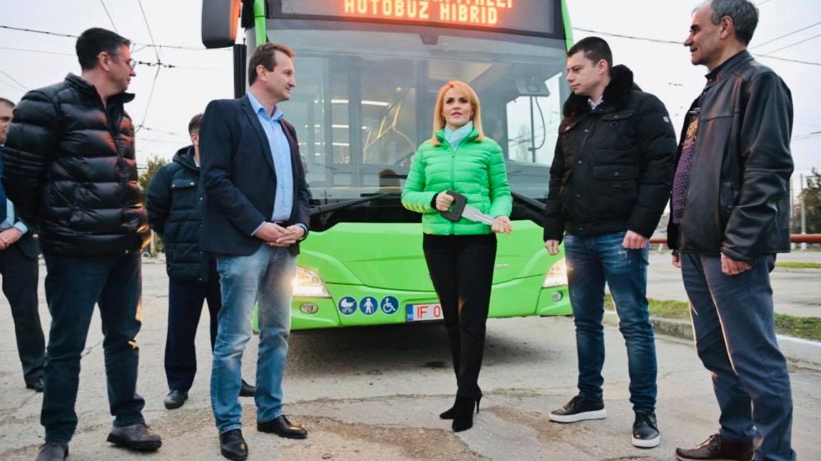 Firea anunță că alte 23 de autobuze hibrid circulă în București