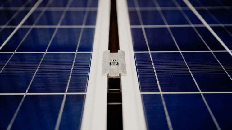 Premiera in constructii! Franta incepe productia de panouri solare pentru autostrazi: cum vor arata soselele viitorului