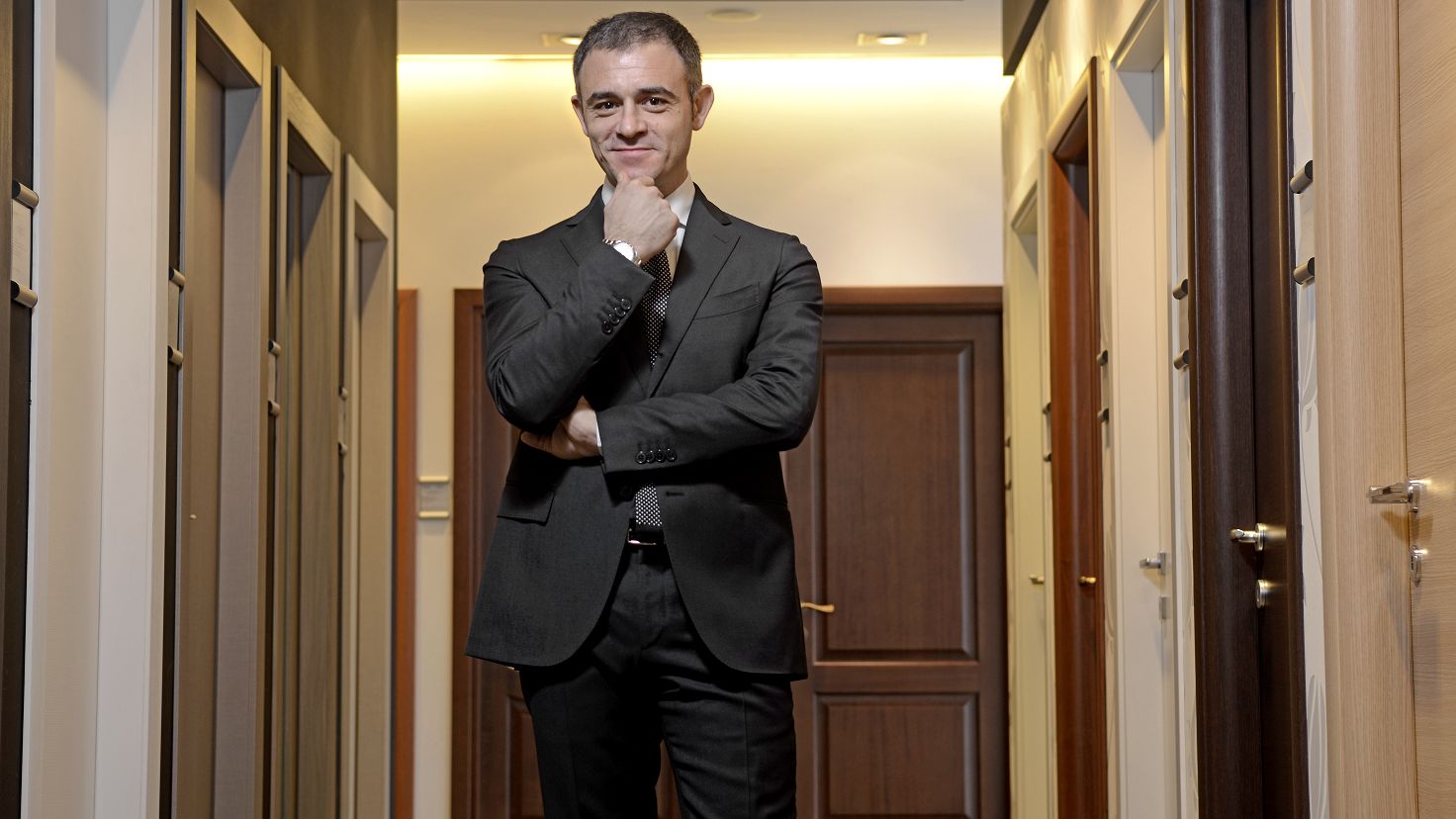 Romanii dau si peste 7.000 de euro pentru a-si echipa casa cu usi tehnologizate si securizate: cum s-au schimbat obiceiurile de consum si pretentiile acestora