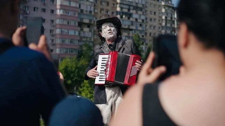 Ciucu anunță noi evenimente în Sectorul 6: „La noi nu e cu mici și bere, ci cu stiințe, sport și flori”