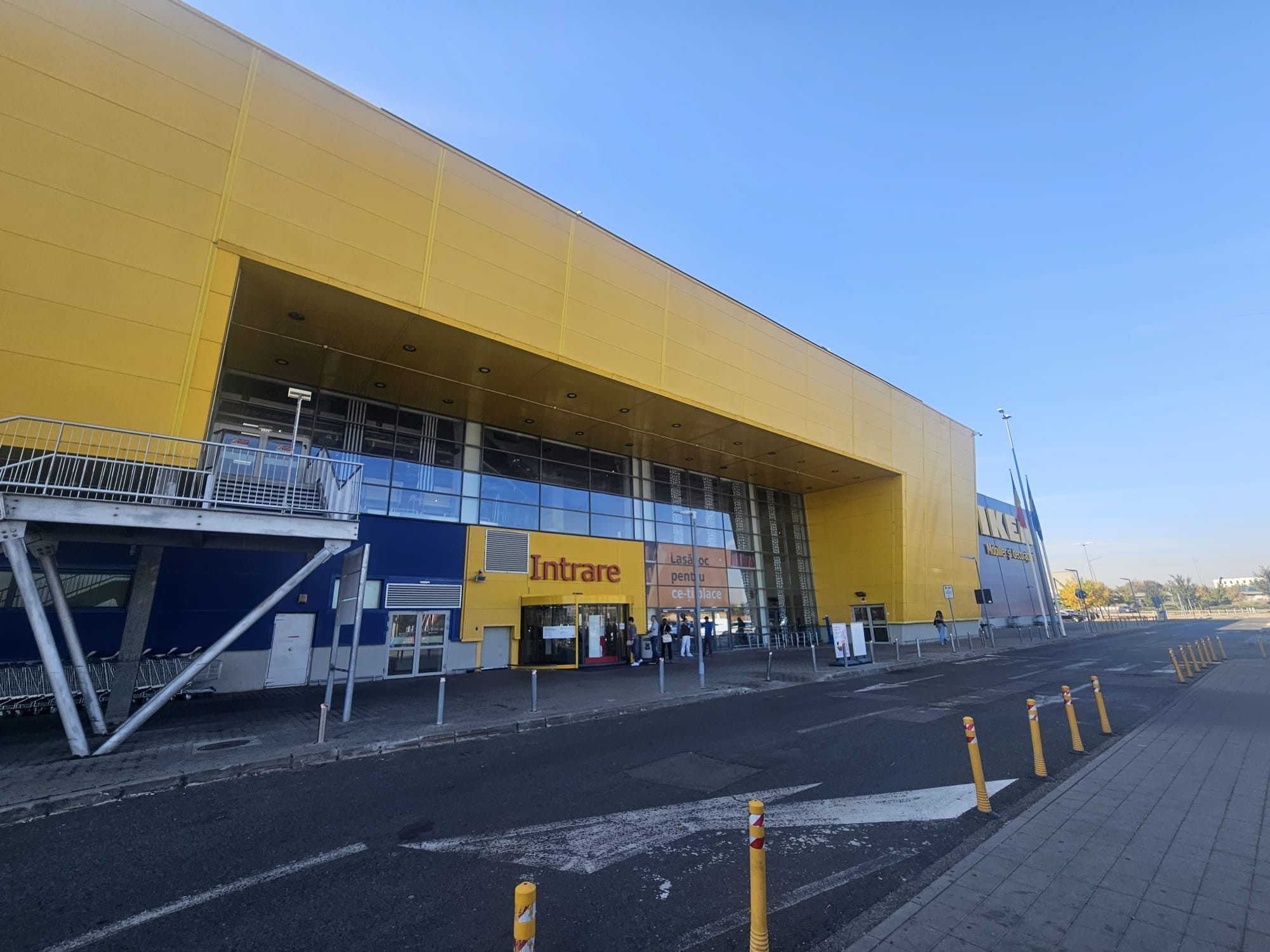 Mai puțini bani pentru mobilă, mai mult interes pentru produse practice. Șef IKEA: Românii sunt tot mai atenți la preț și amână cumpărăturile
