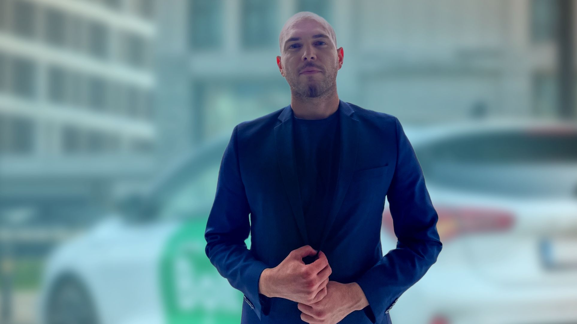 Ce fac managerii și antreprenorii în timpul liber | Ep. 9 – Înot, schi, gătit și drumeții. Cum își reîncarcă bateriile Adrian Zodie, șeful responsabil cu cursele de la Bolt România