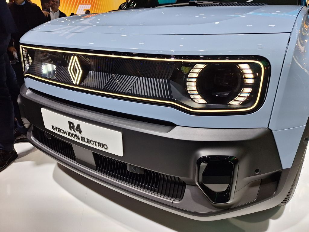 GALERIE FOTO | Noul Renault 4 E-Tech Electric a fost lansat la Paris. Cum arată, cât costă și ce - Imagine 13